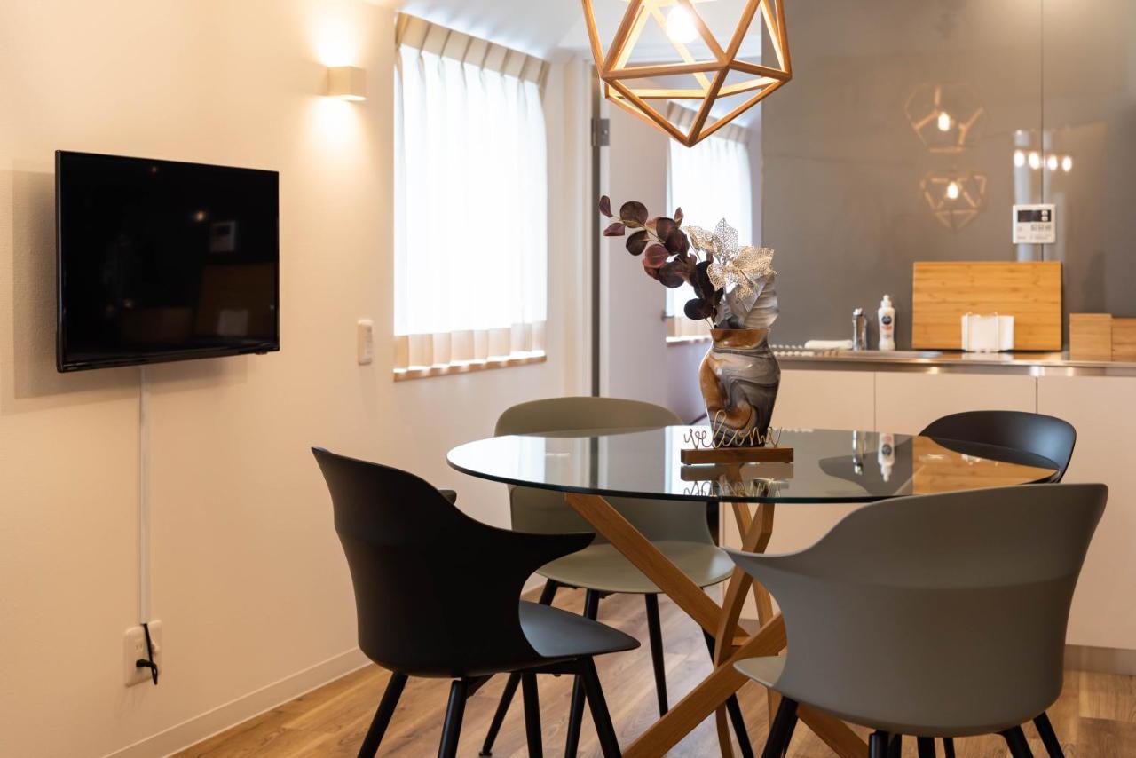 Alla Scuderia Bijou Suites Осака Экстерьер фото