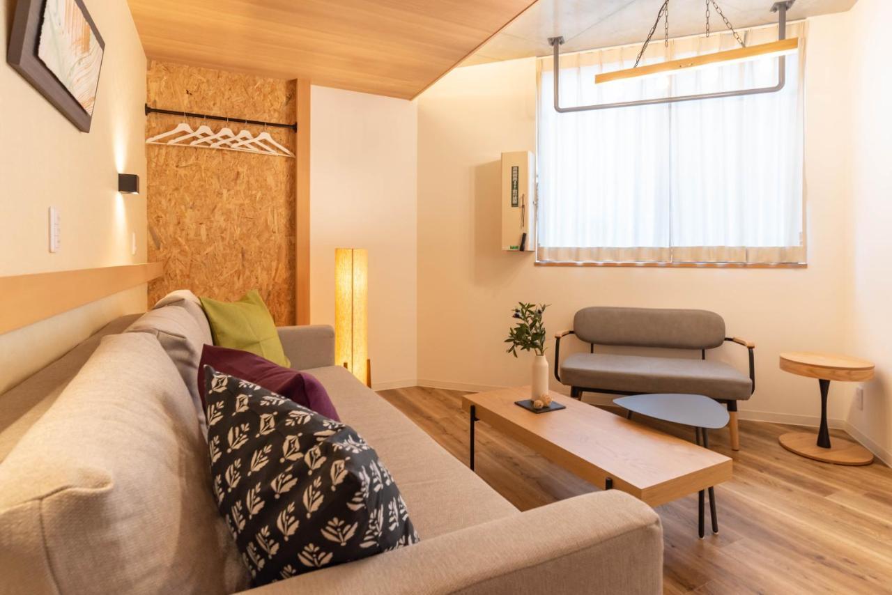 Alla Scuderia Bijou Suites Осака Экстерьер фото
