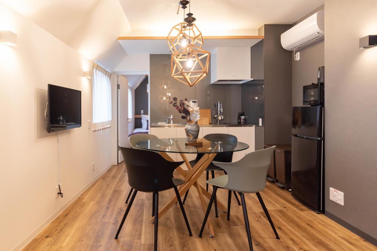 Alla Scuderia Bijou Suites Осака Экстерьер фото